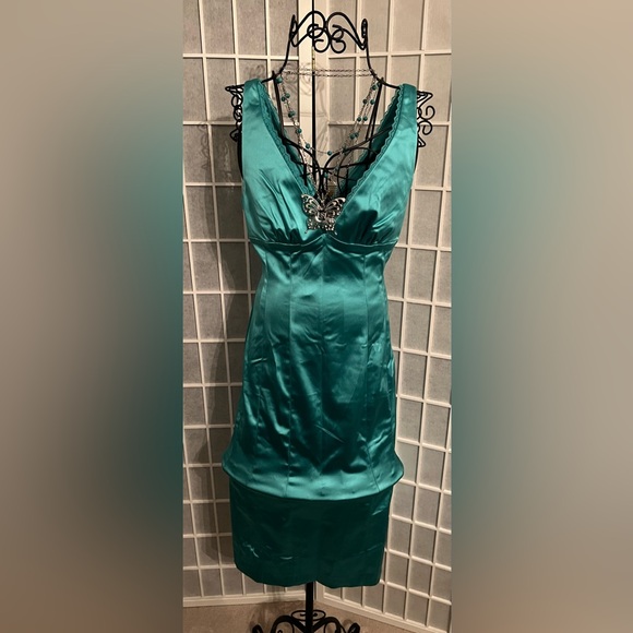 BEBE Slim Sexy V Neck Satin Midi Dress NWT - Picture 2 of 11